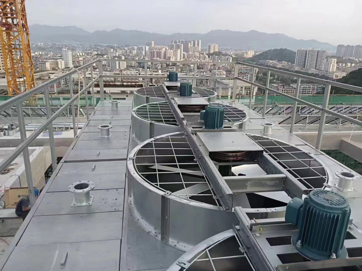 閉式涼水塔的工作原理,閉式 涼水塔